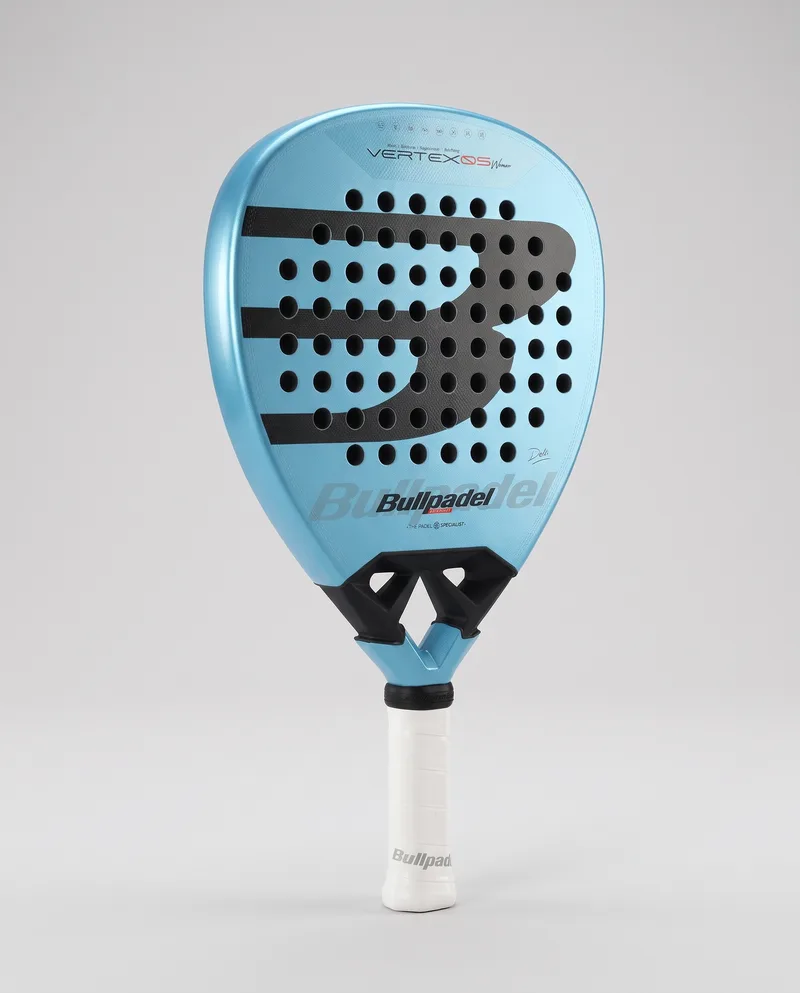 Bullpadel Vertex 05 W 2026, AI vizualizacija